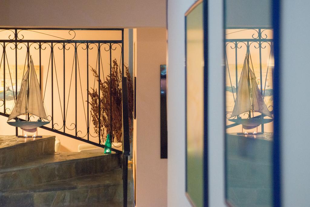 Maria Studios Poros Town Exterior photo