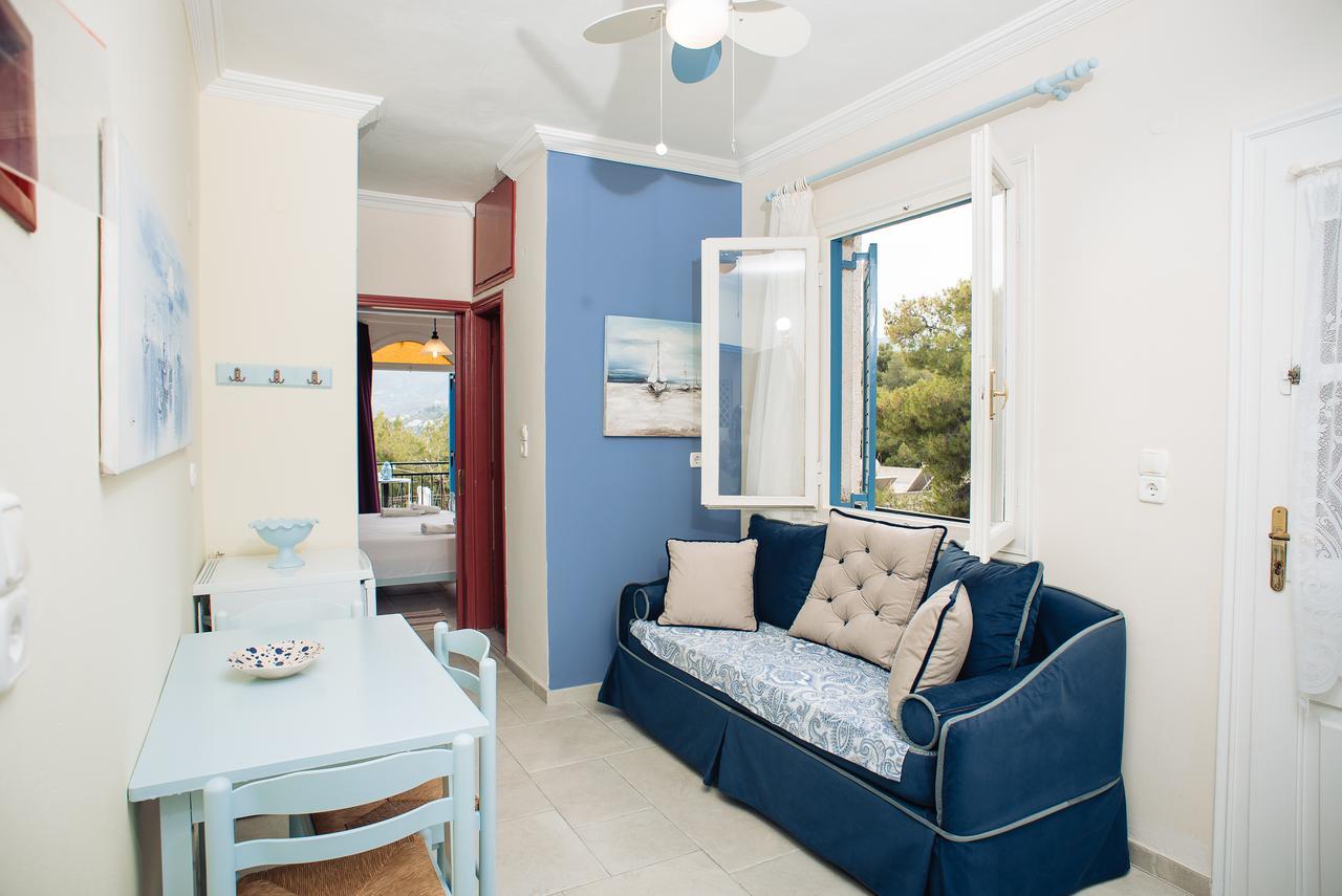 Maria Studios Poros Town Exterior photo